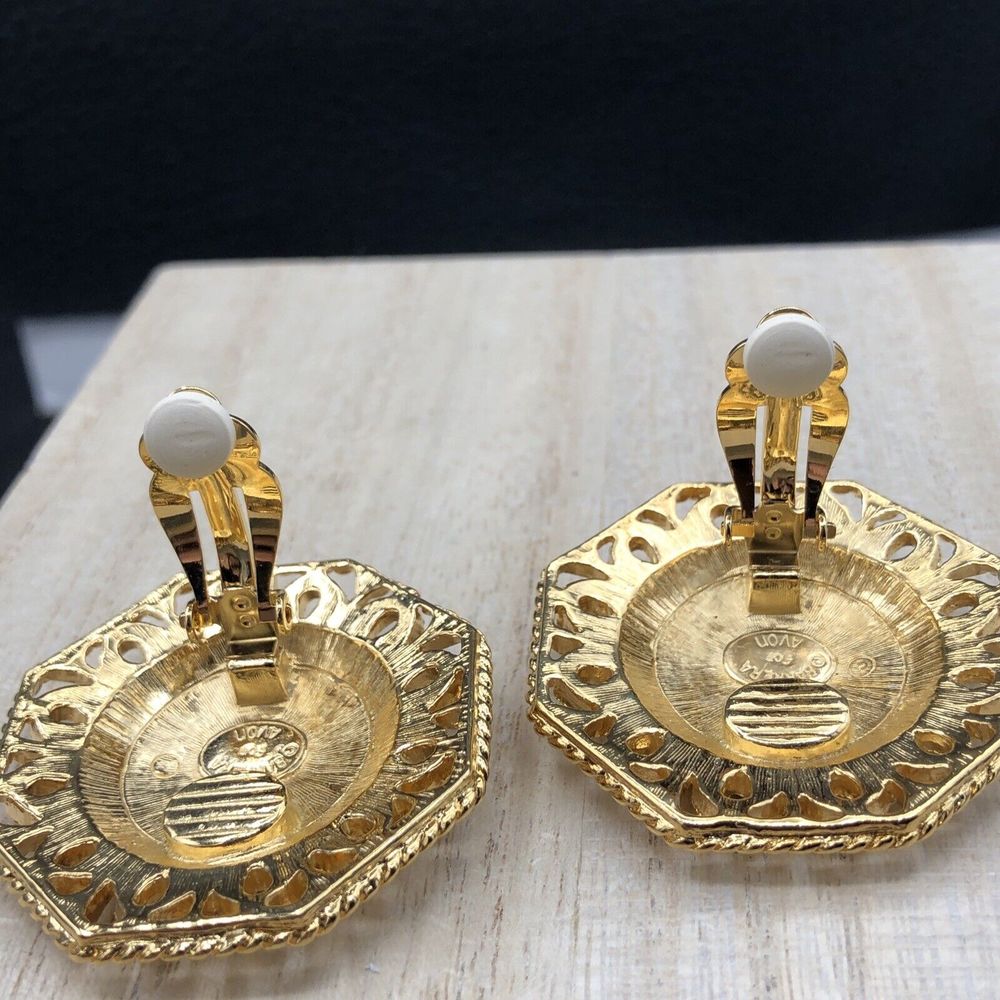 Jose Maria Barrera For‎ Avon Earrings FALLING LEAVES Gold Tone Clip On MINT - Picture 4 of 9